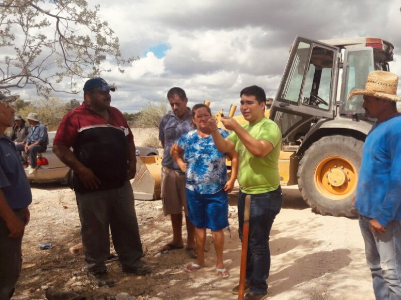 Instalación de tubería PVC en Ejido Morelia